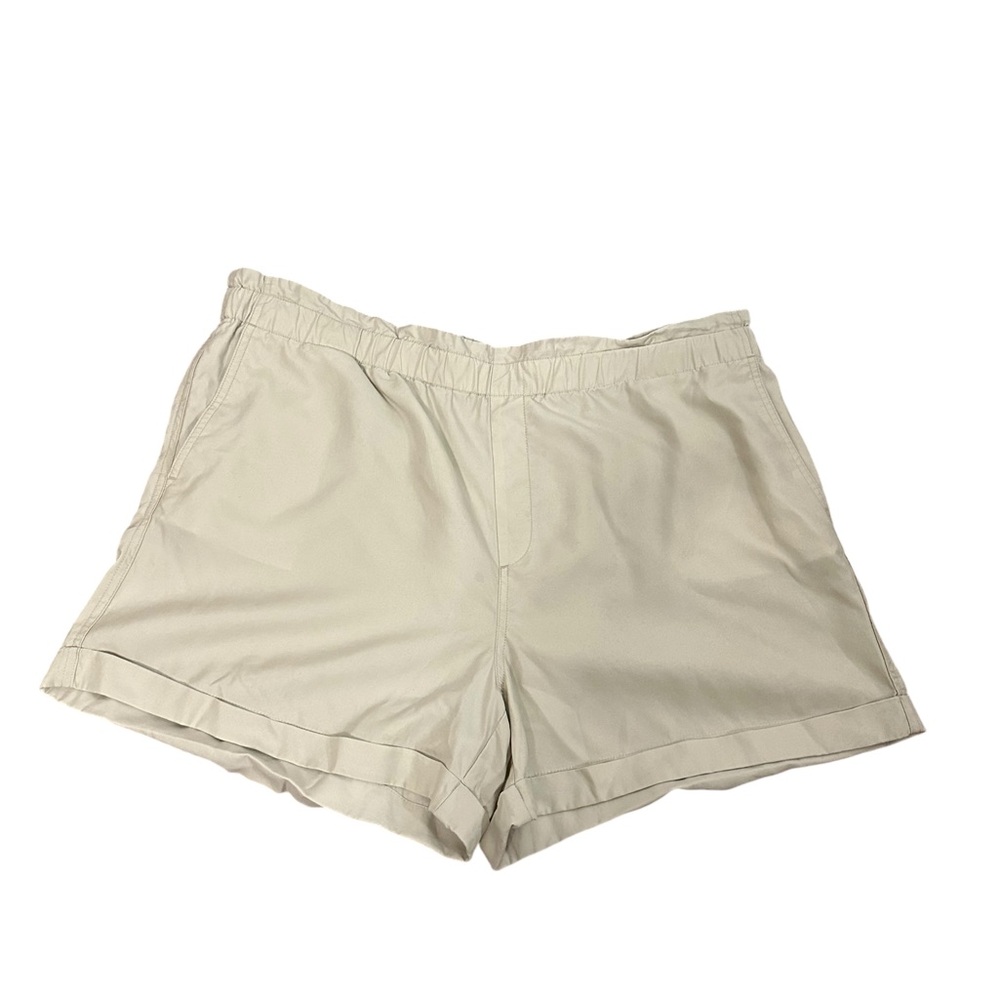 LOFT Women's Cream Shorts